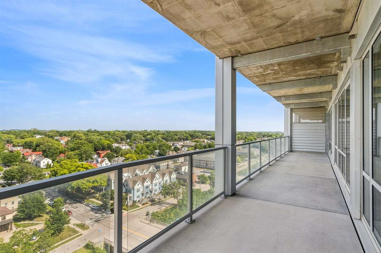 404 E College St Unit: No. 1101 + 1102