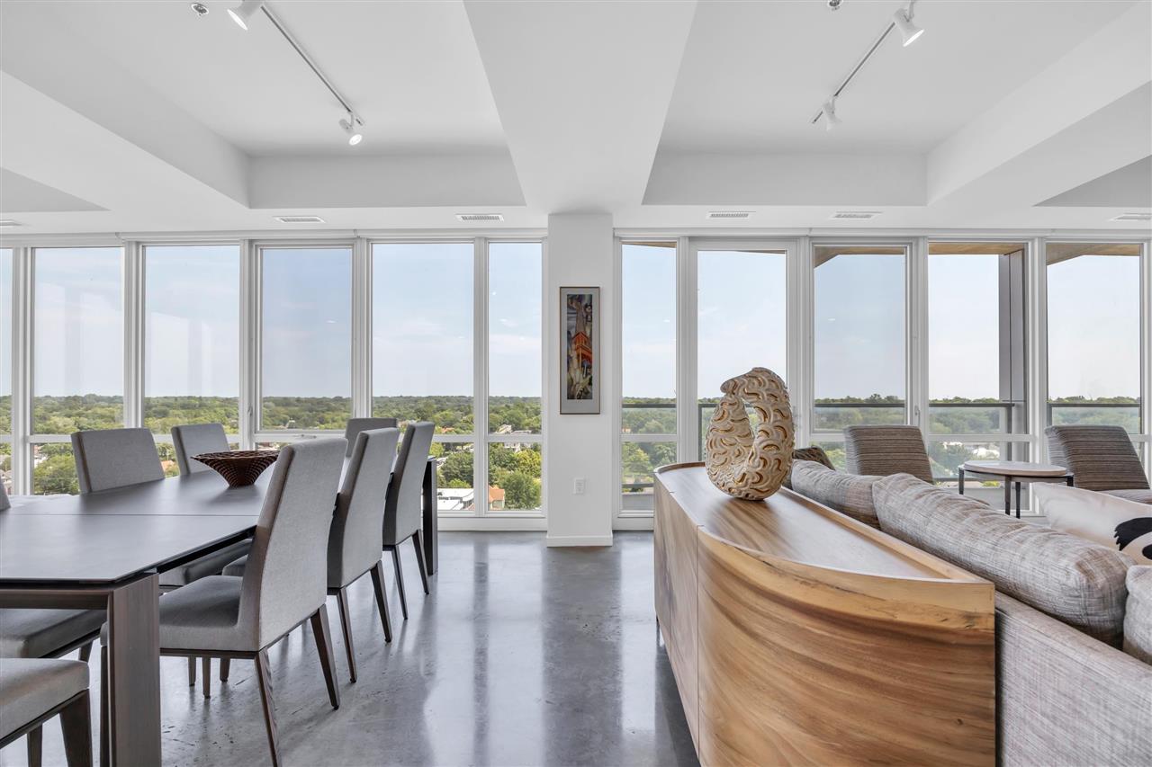 404 E College St Unit: No. 1101 + 1102