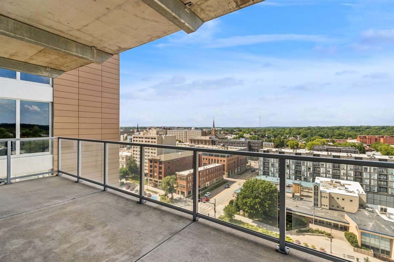 404 E College St Unit: No. 1101 + 1102