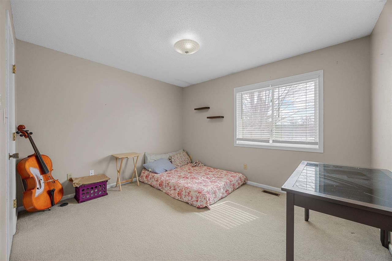 40 Gryn Ct