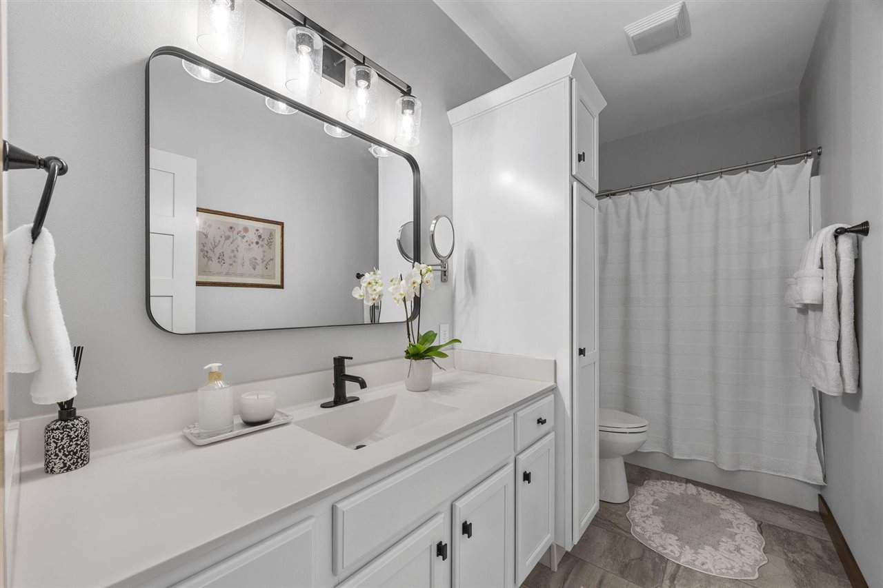 1307 High Country Pl