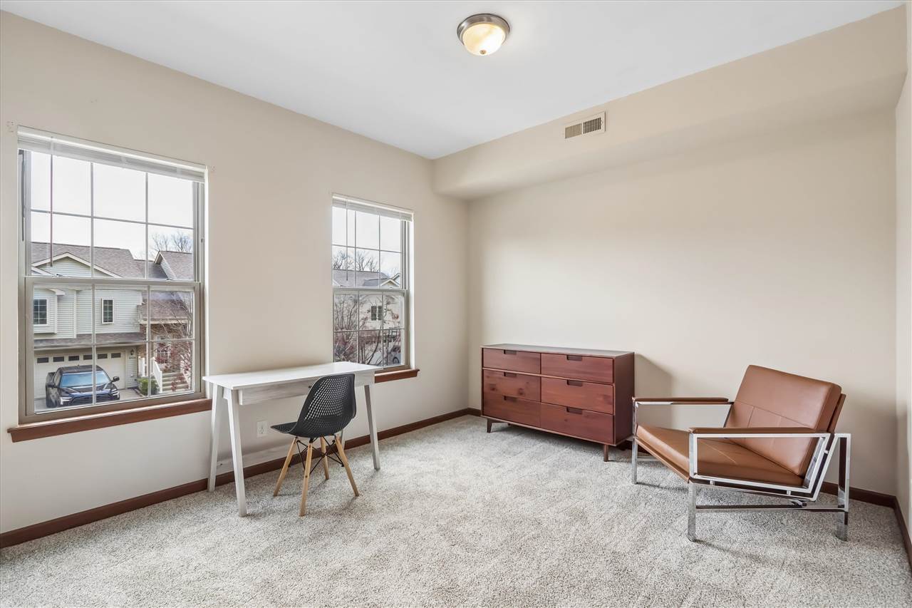 1010 Rachael St Unit: No. 204