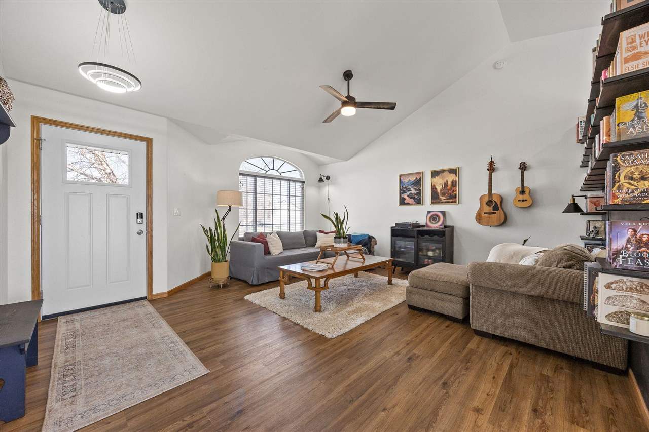 1289 Langenberg Ave