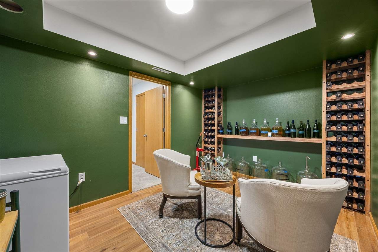 1289 Langenberg Ave
