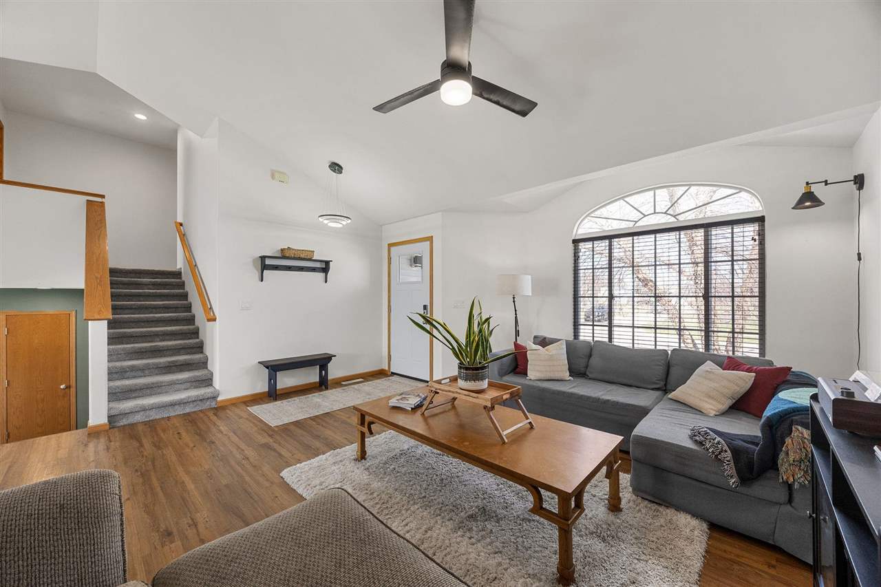 1289 Langenberg Ave