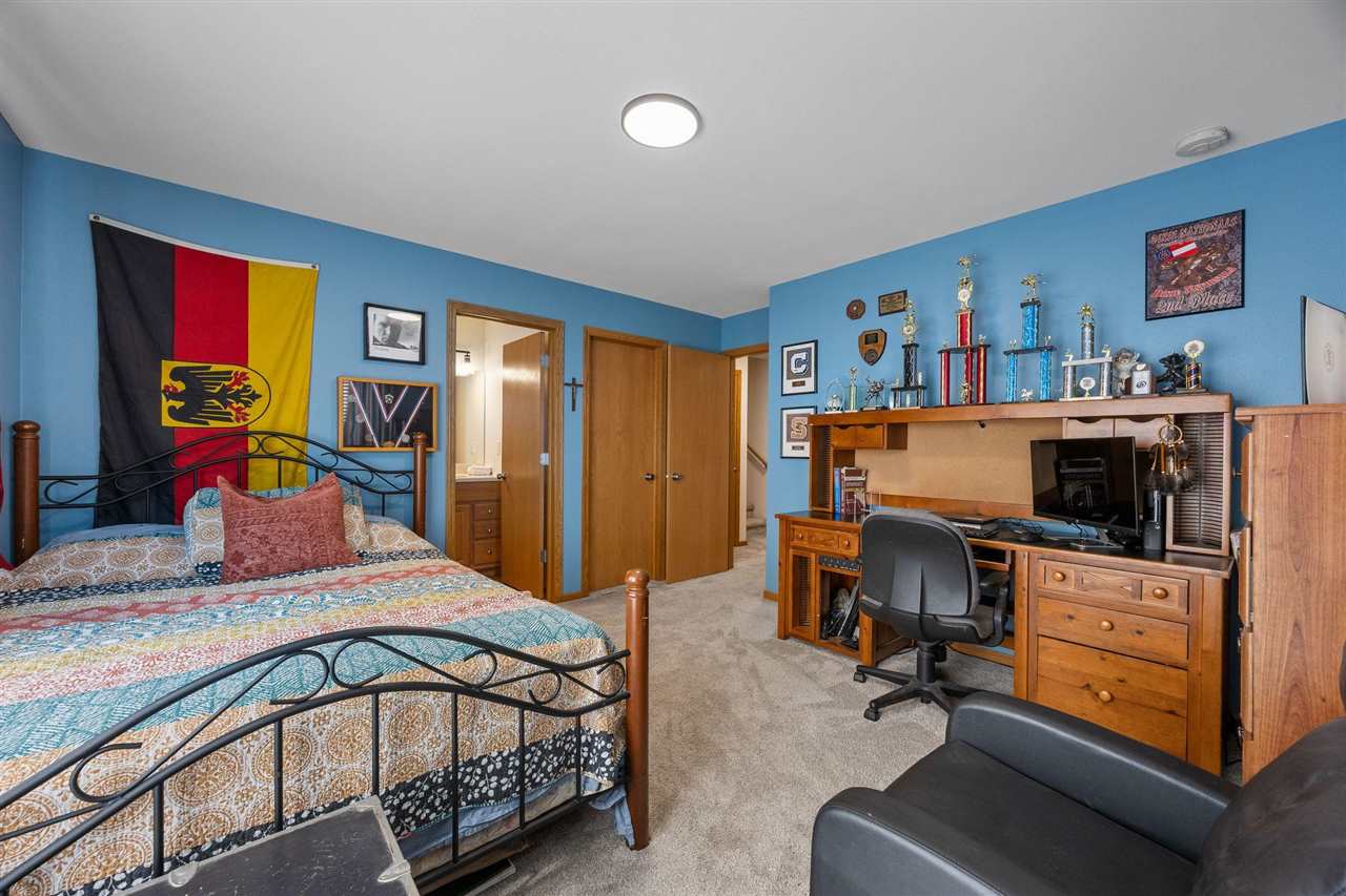 1289 Langenberg Ave