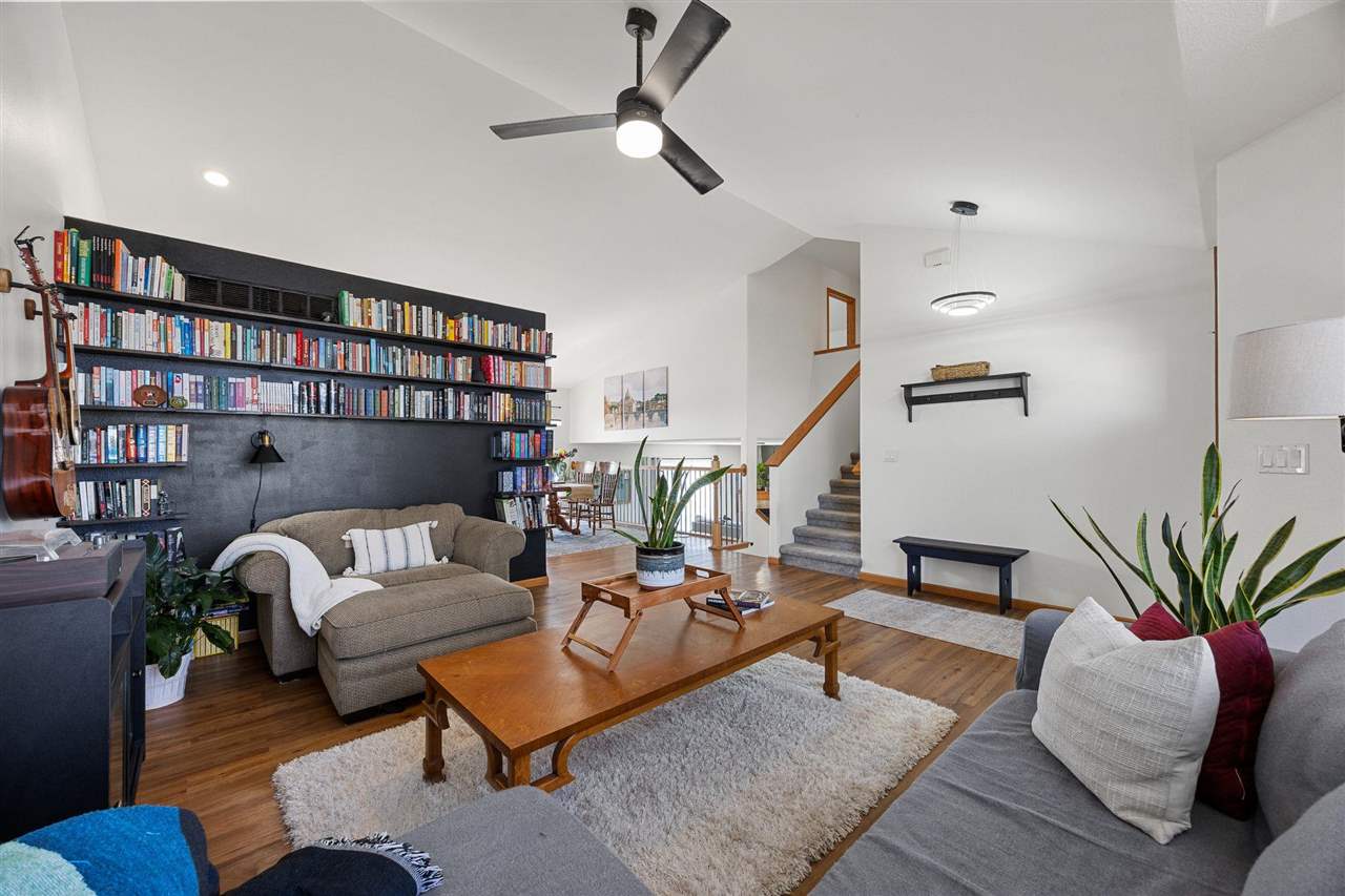 1289 Langenberg Ave
