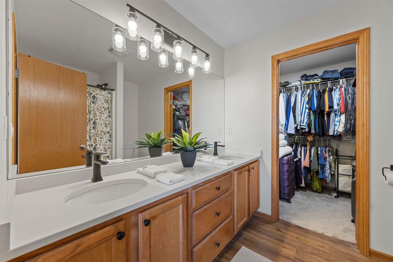 1289 Langenberg Ave