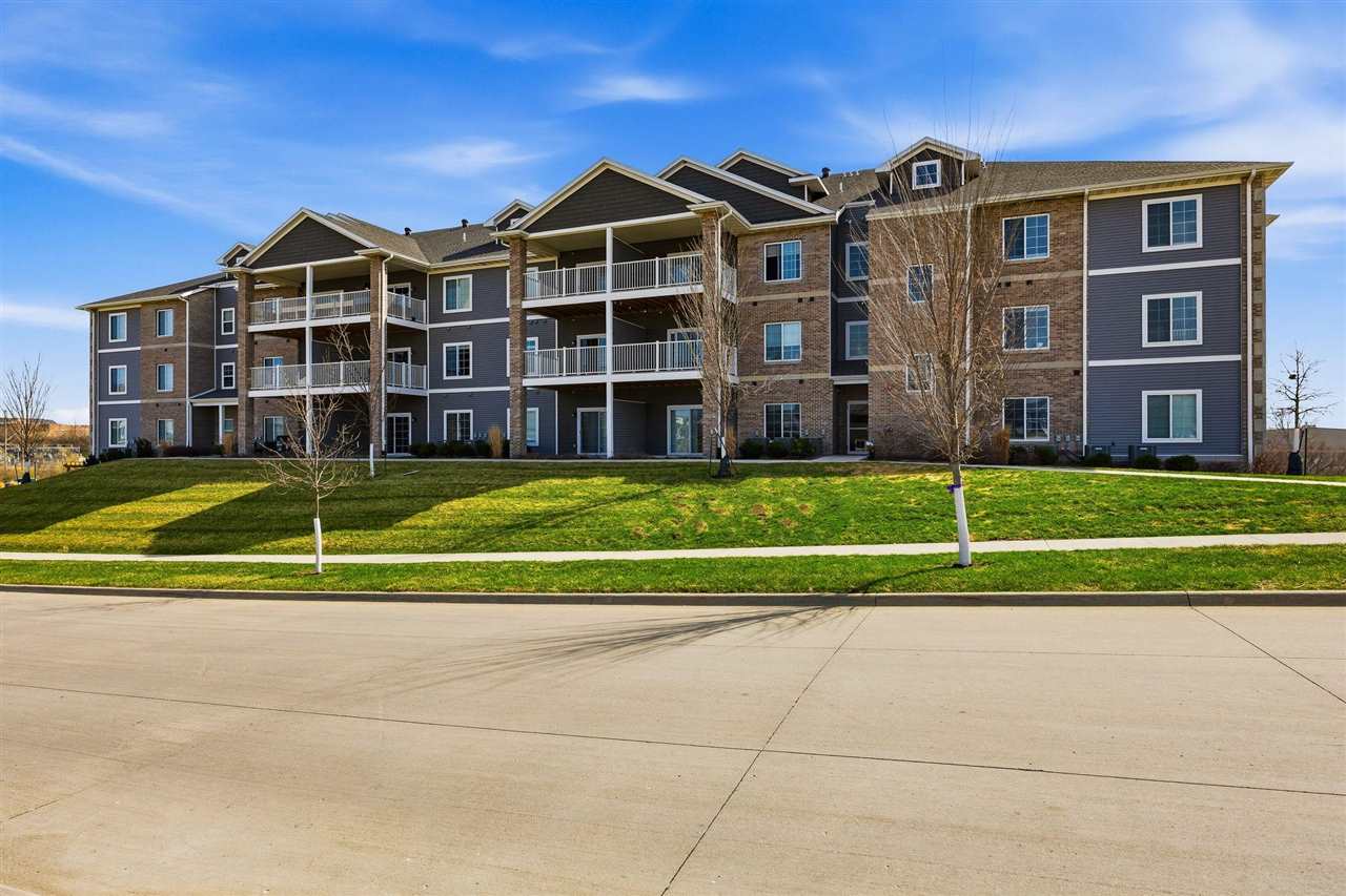 2871 Spring Rose Cir Unit: 105
