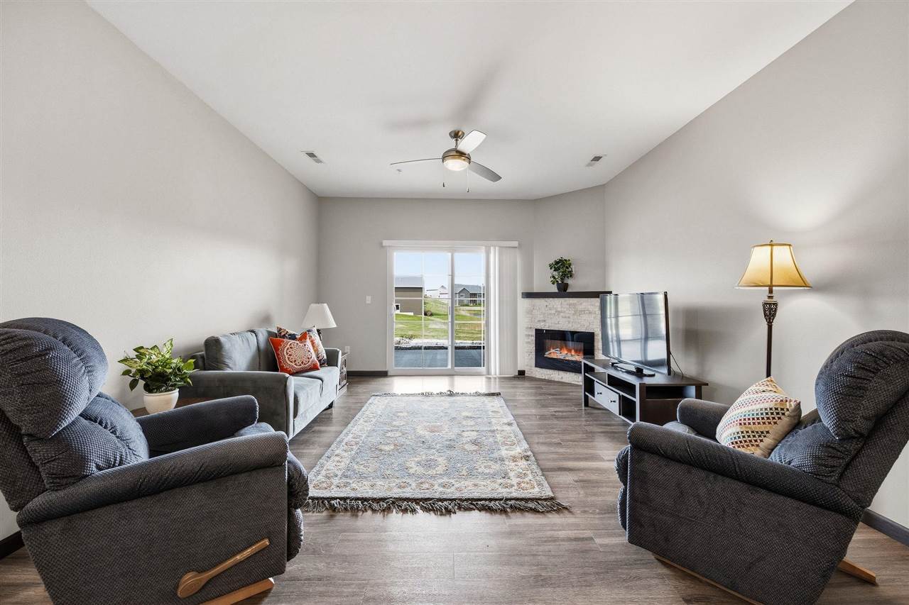 2871 Spring Rose Cir Unit: 105