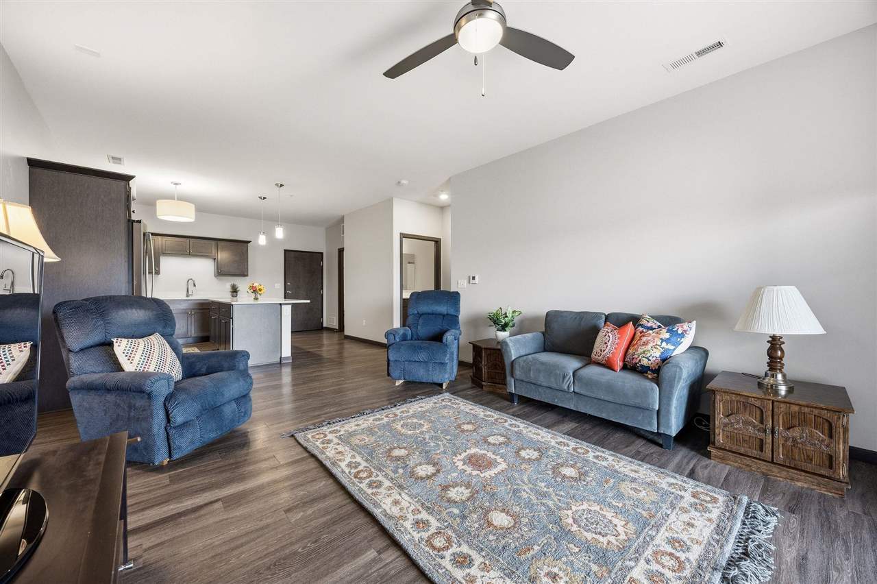 2871 Spring Rose Cir Unit: 105