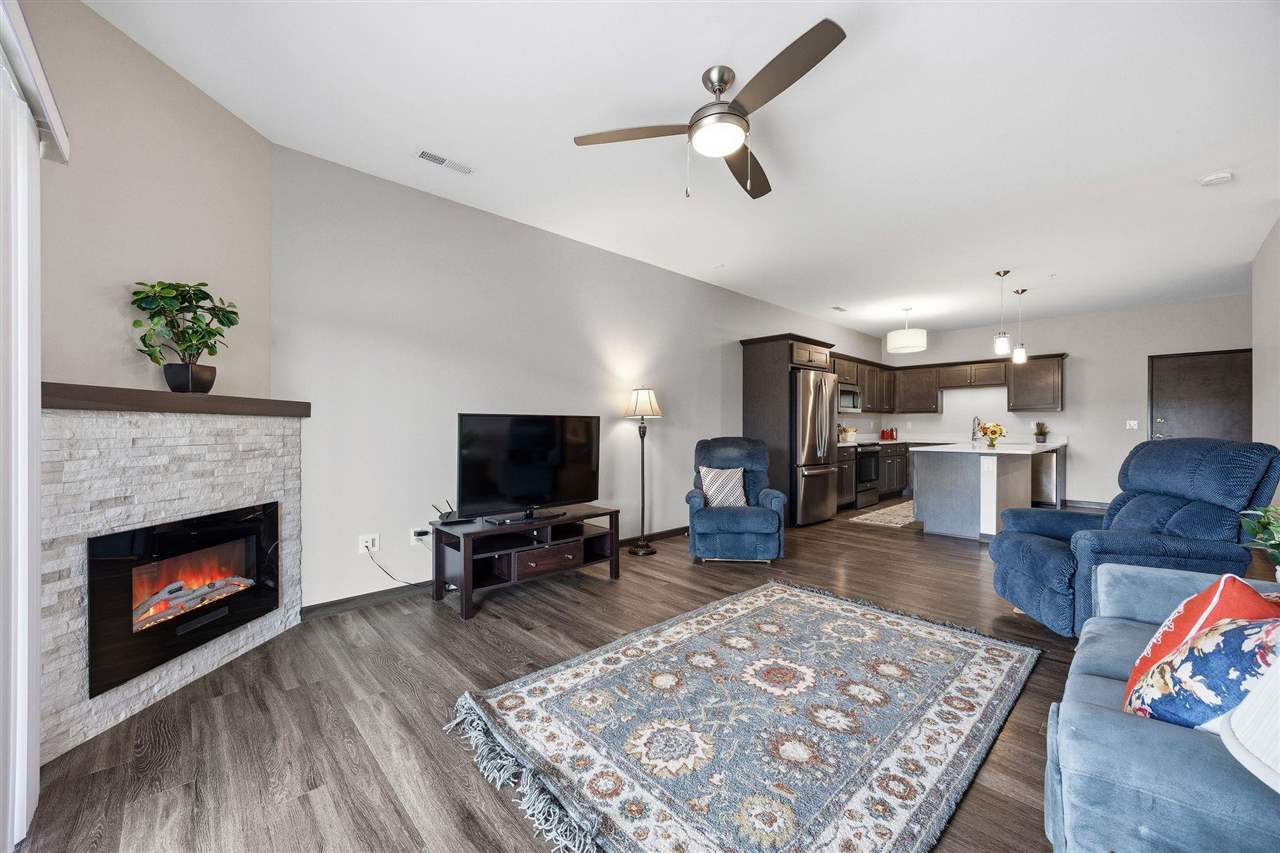 2871 Spring Rose Cir Unit: 105