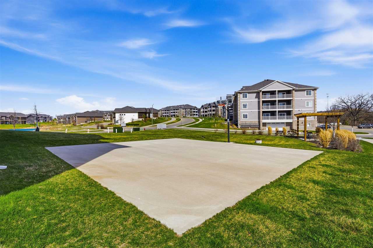 2871 Spring Rose Cir Unit: 105
