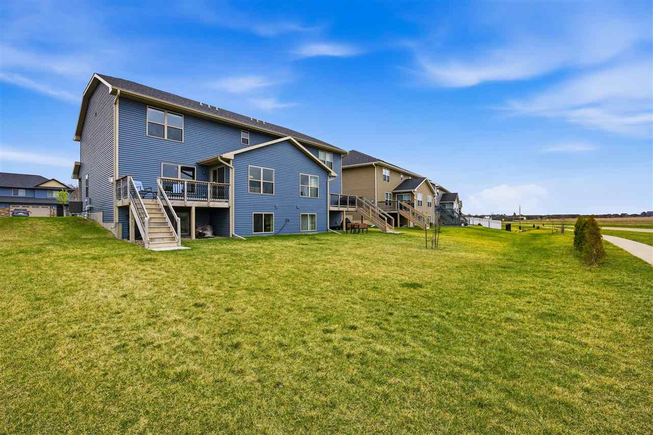 3305 Loethen Ln
