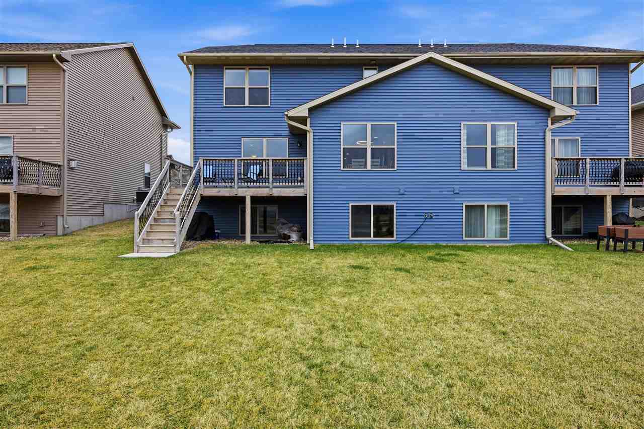 3305 Loethen Ln