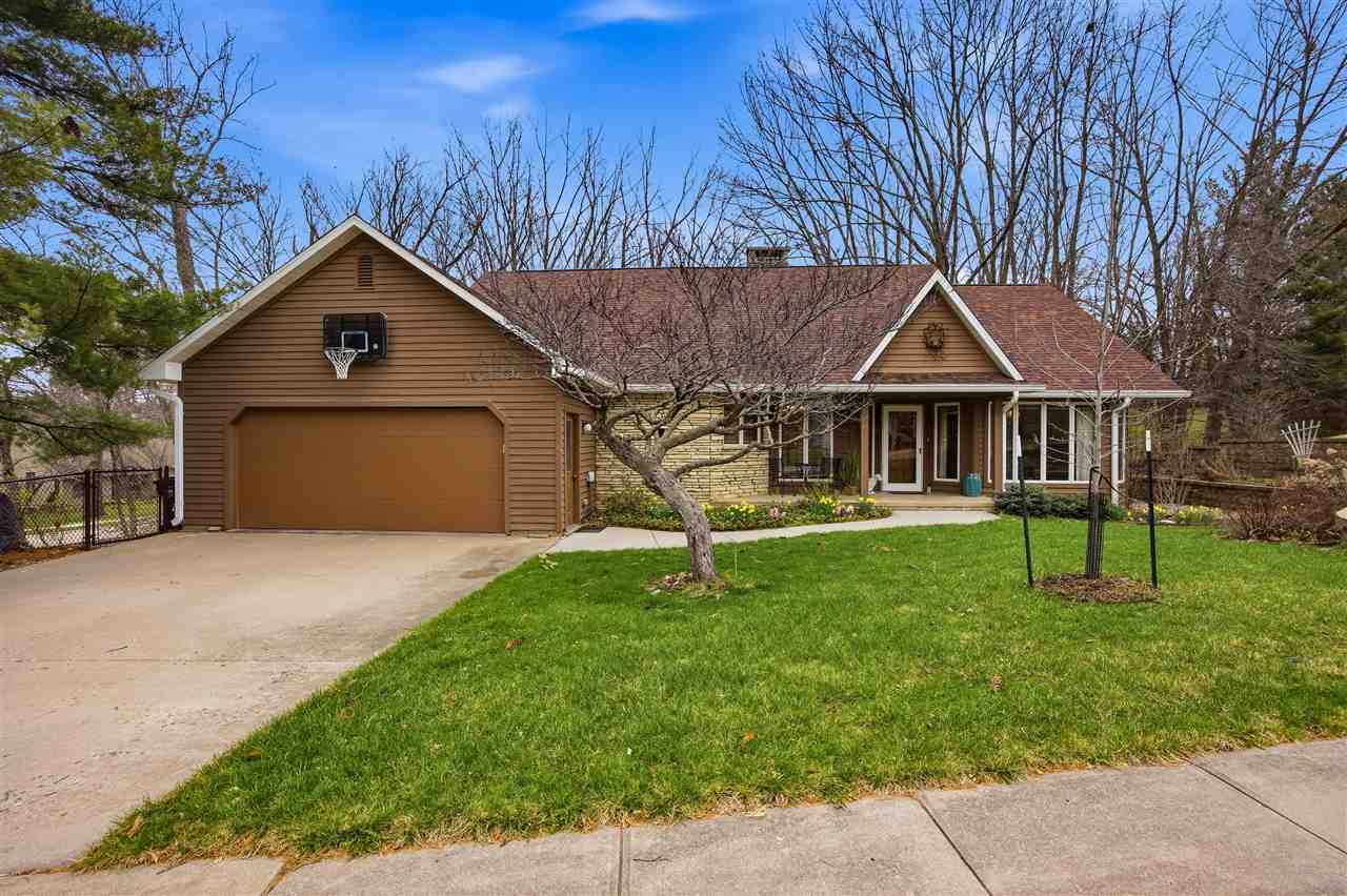 618 Stuart Ct