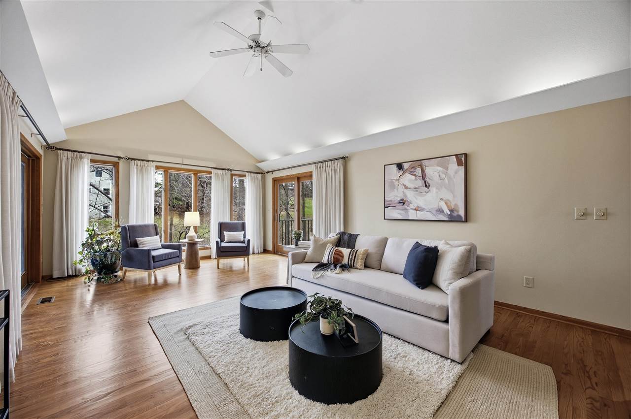 618 Stuart Ct