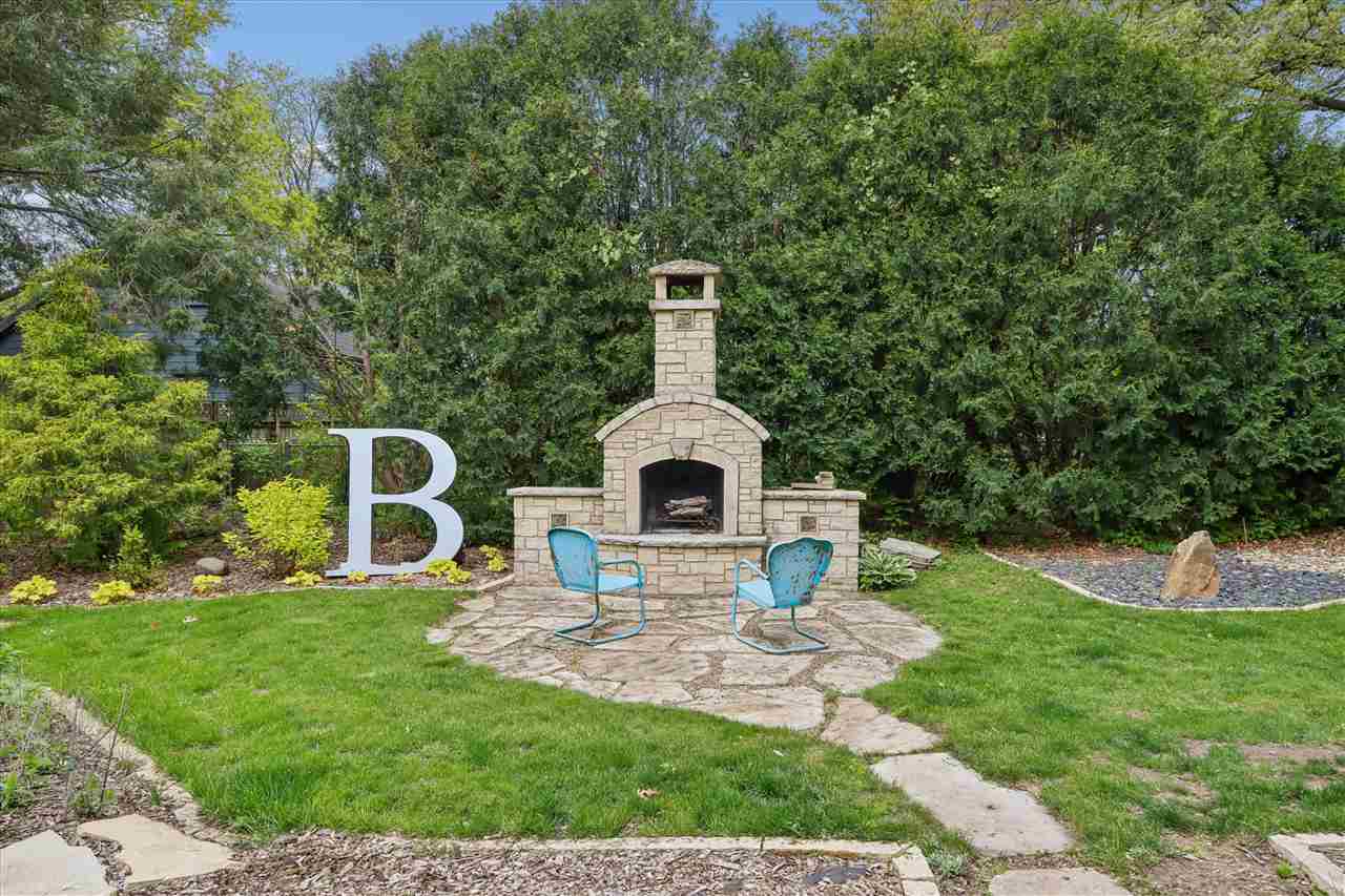425 Beldon Ave