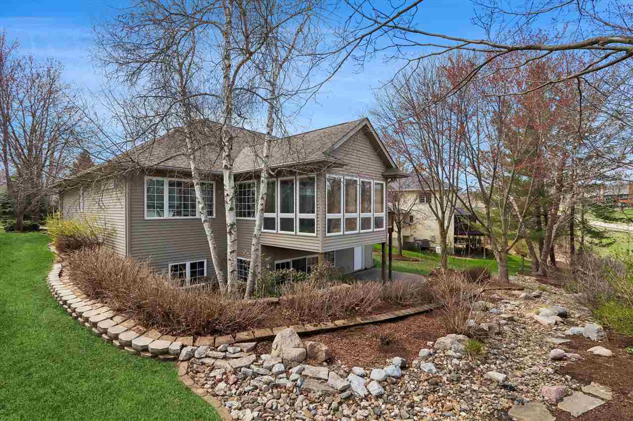 445 Breconshire Ln