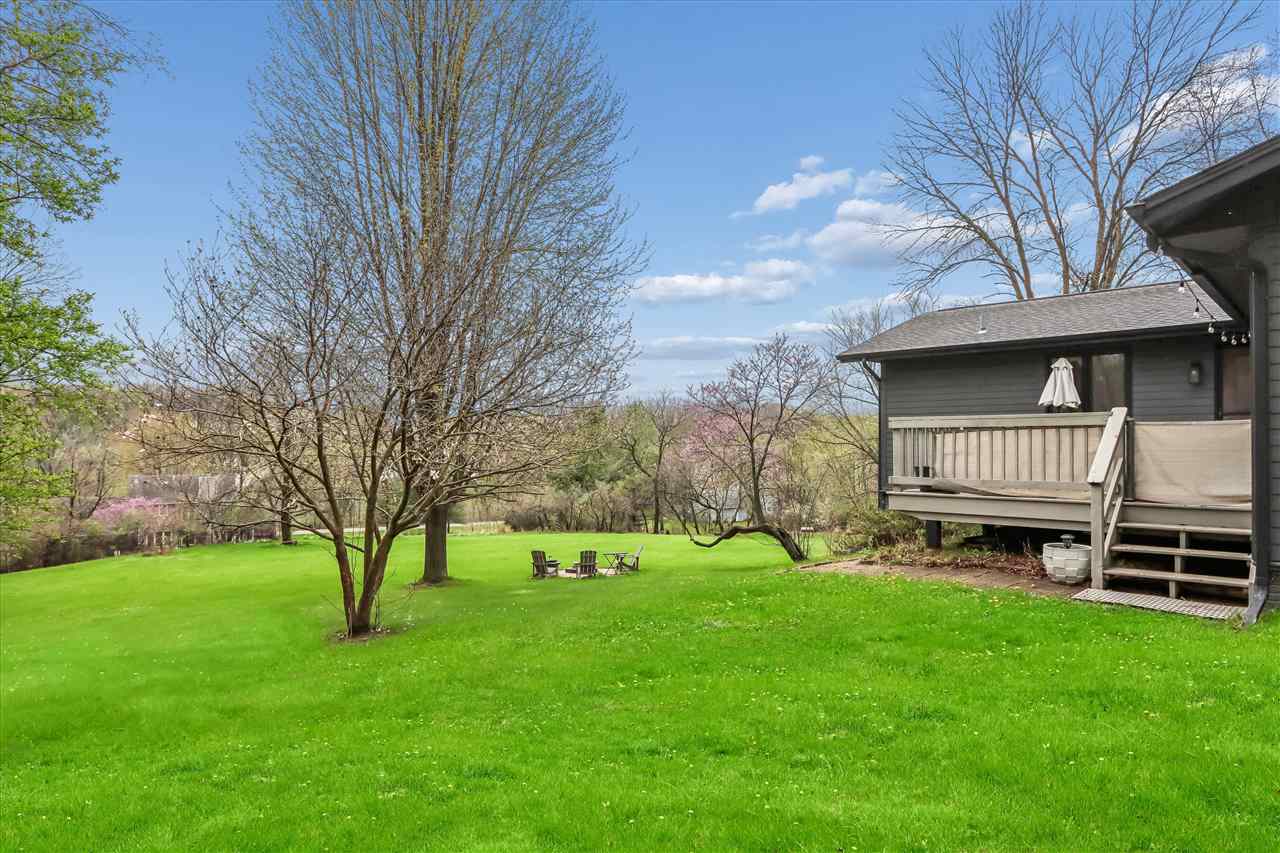 4333 Pine Ridge Trl NE