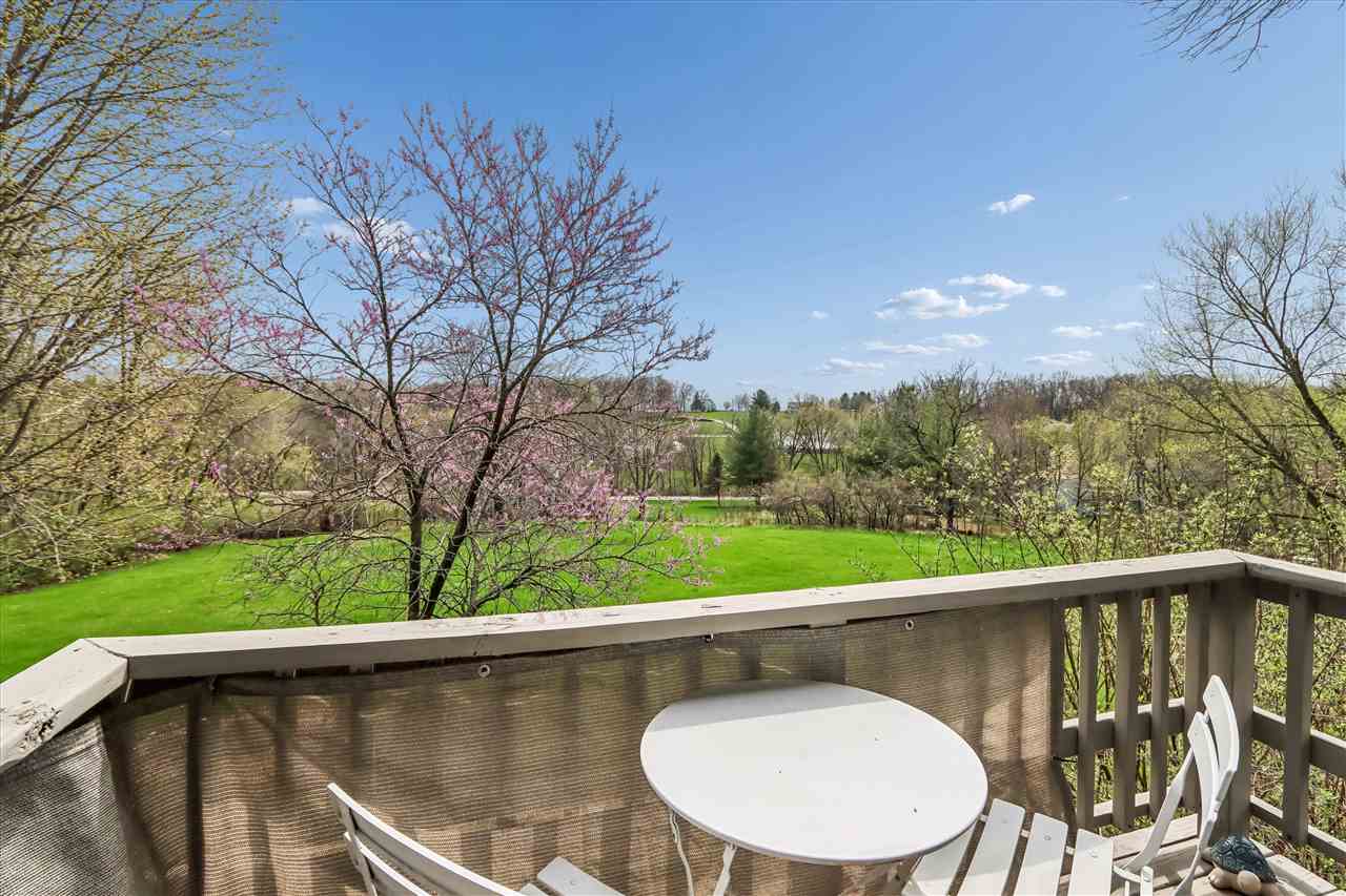 4333 Pine Ridge Trl NE