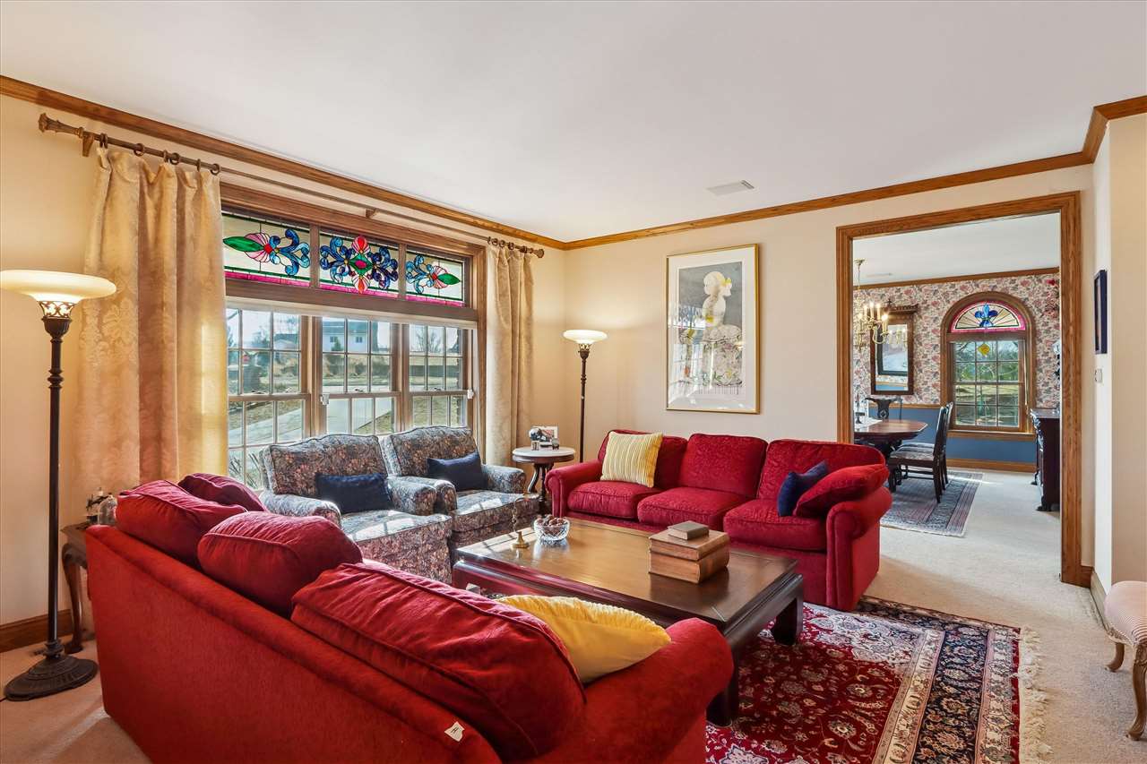 1 Acorn Ct