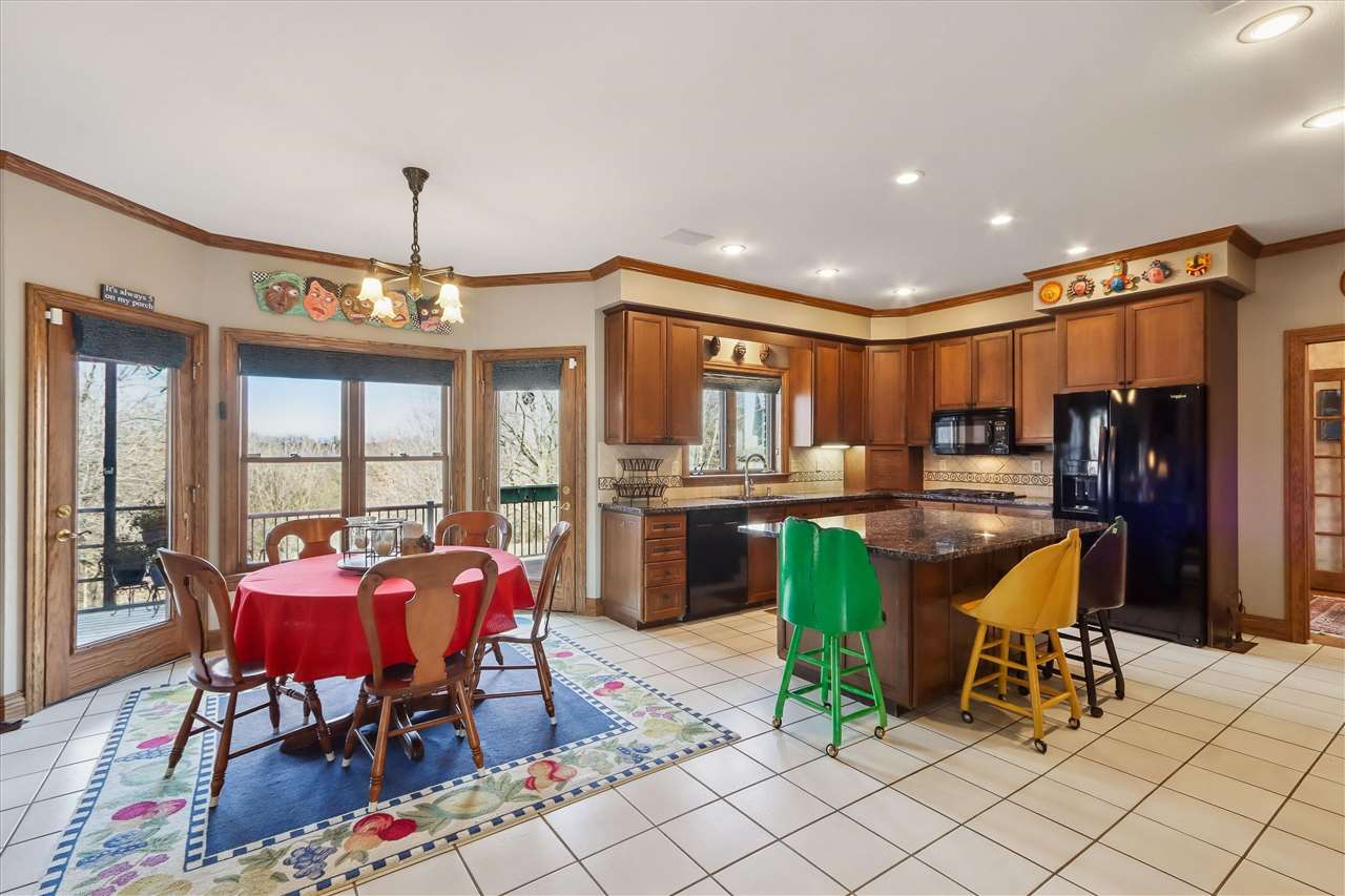 1 Acorn Ct