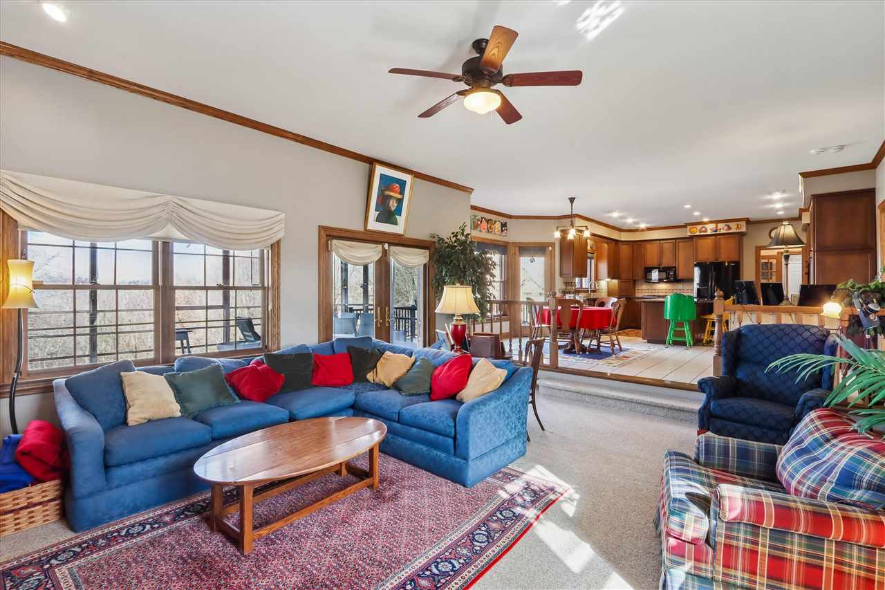 1 Acorn Ct