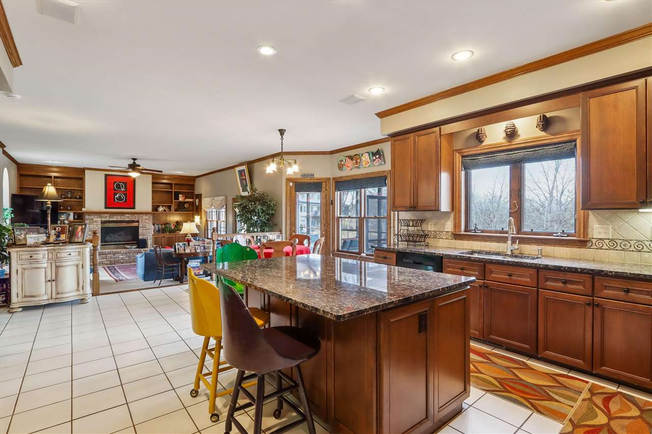 1 Acorn Ct