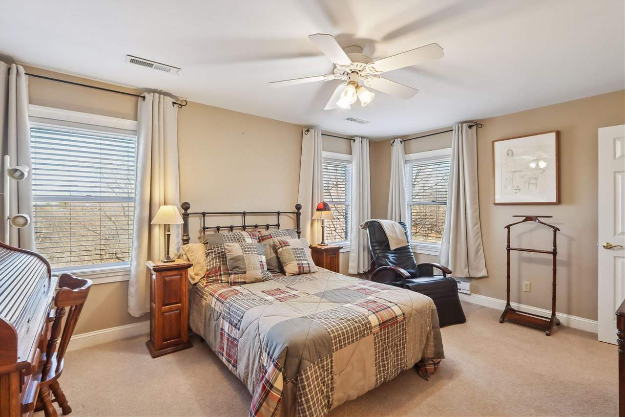 1 Acorn Ct