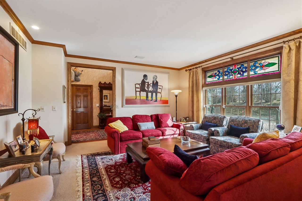 1 Acorn Ct