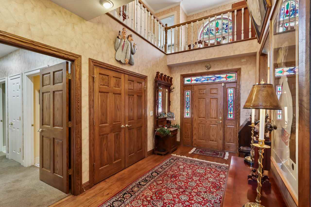 1 Acorn Ct