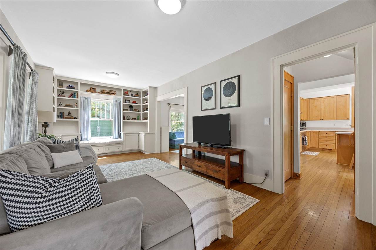 427 Ferson Ave