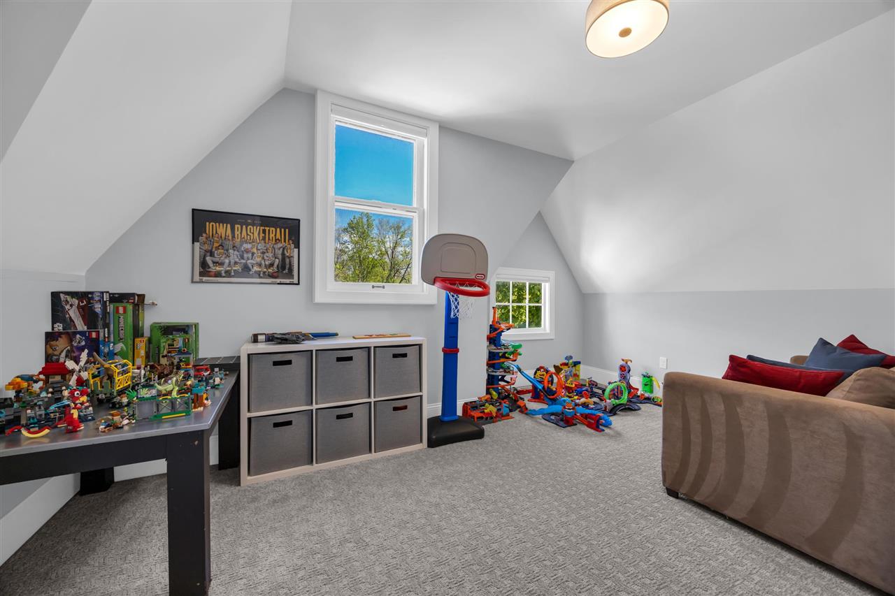 424 S Summit