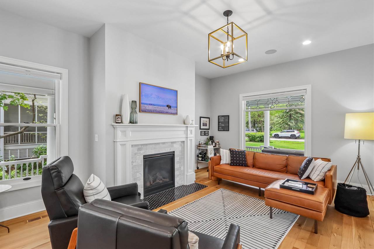 424 S Summit