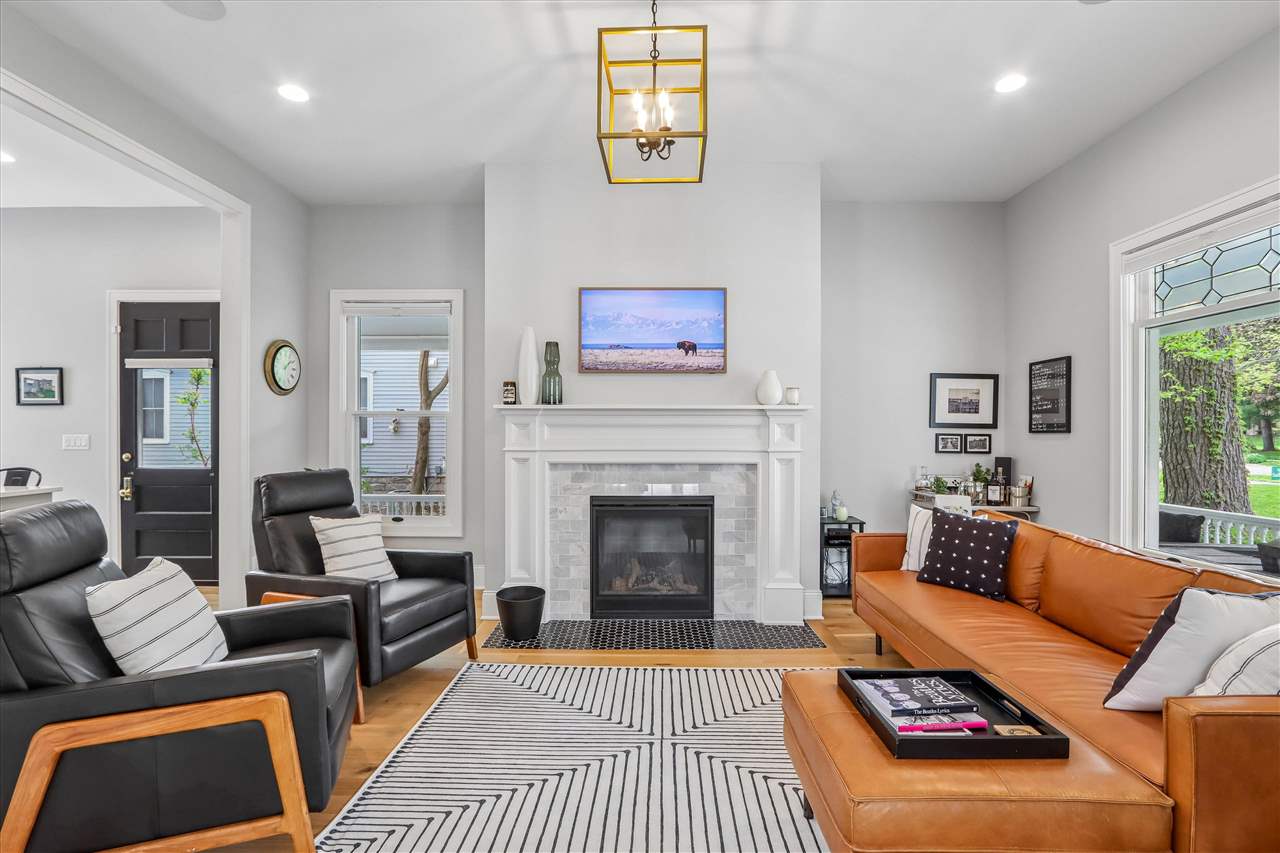 424 S Summit