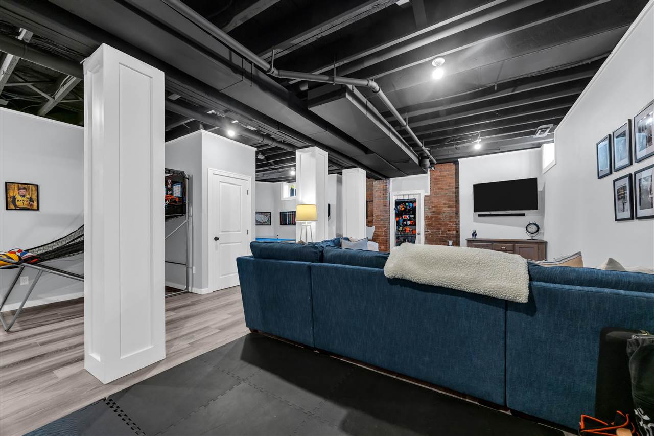 424 S Summit