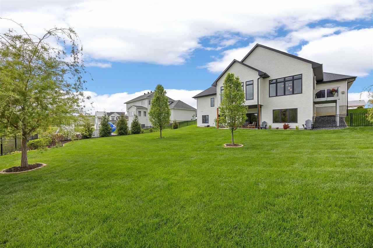 1352 Ava Cir