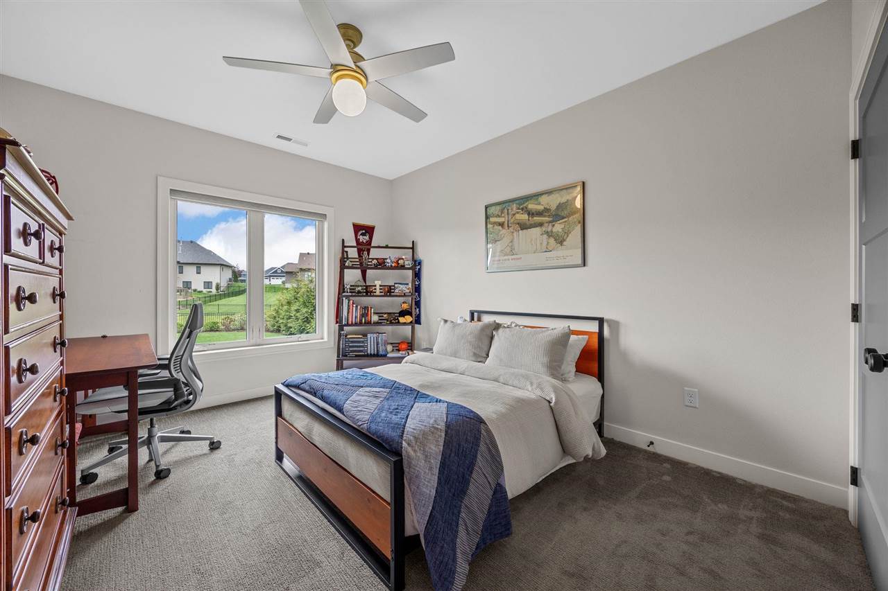1352 Ava Cir