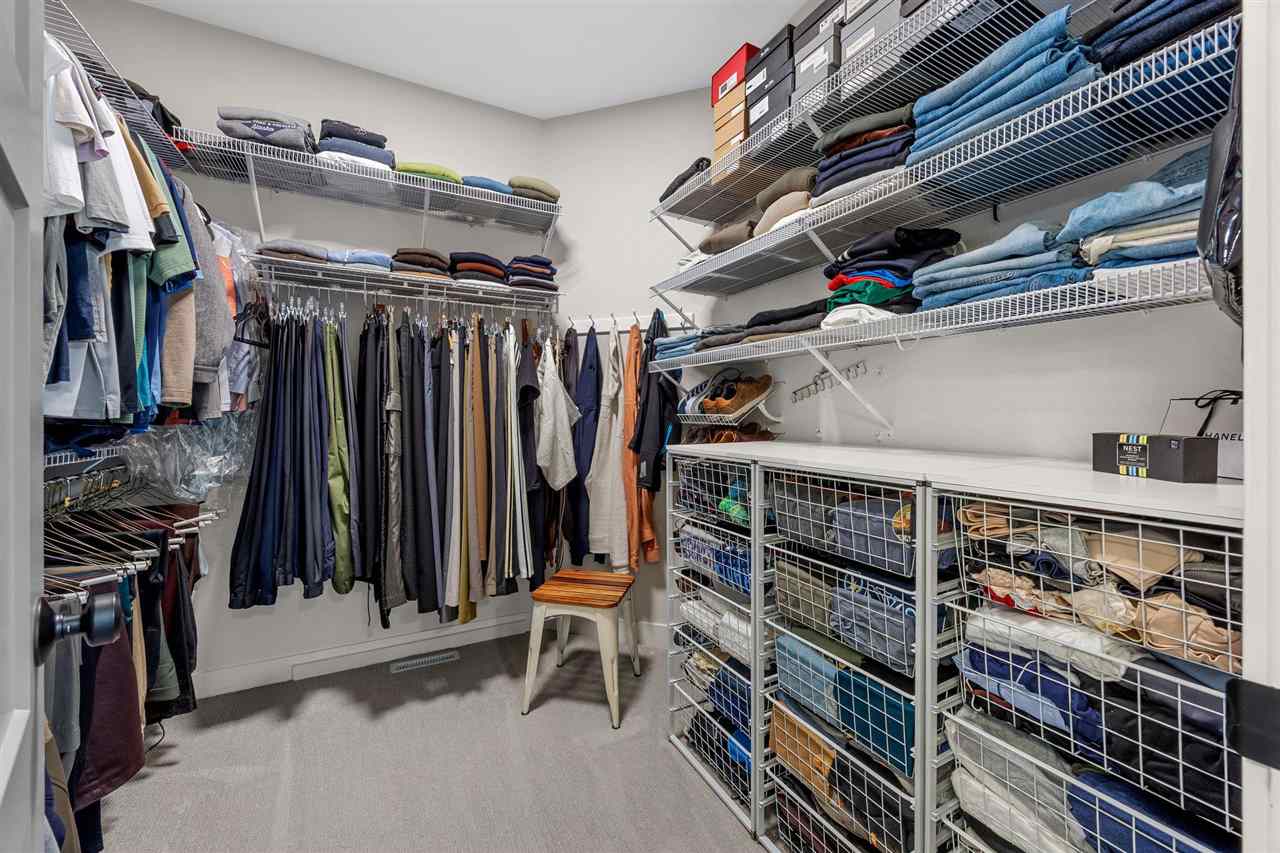 1352 Ava Cir