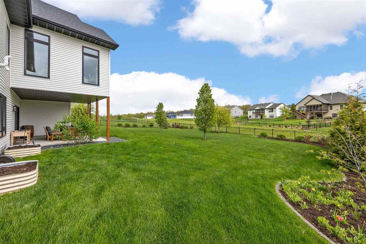 1352 Ava Cir
