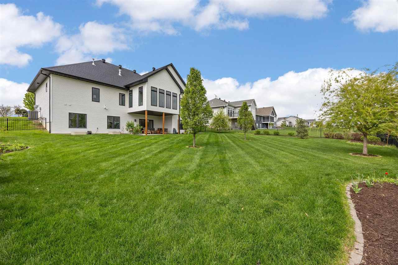 1352 Ava Cir