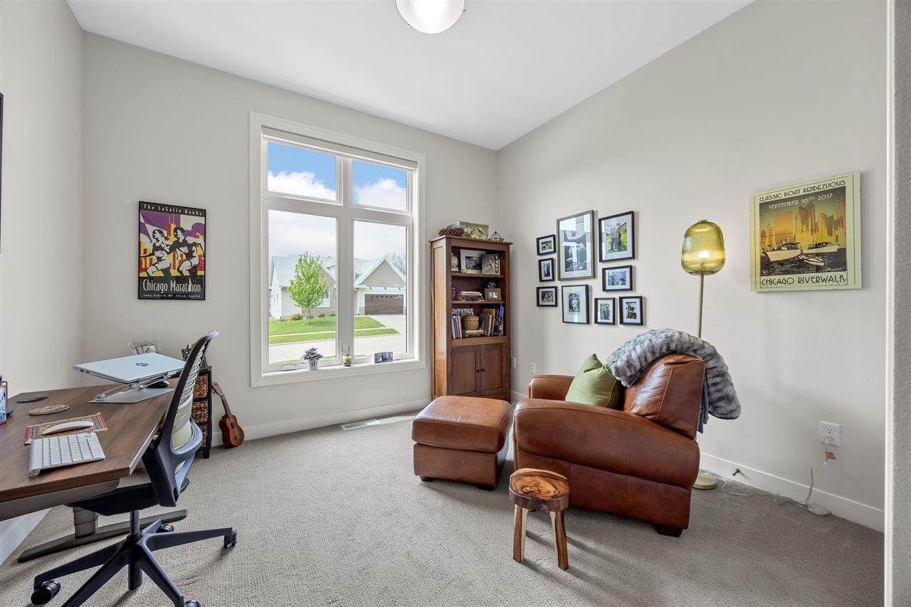 1352 Ava Cir