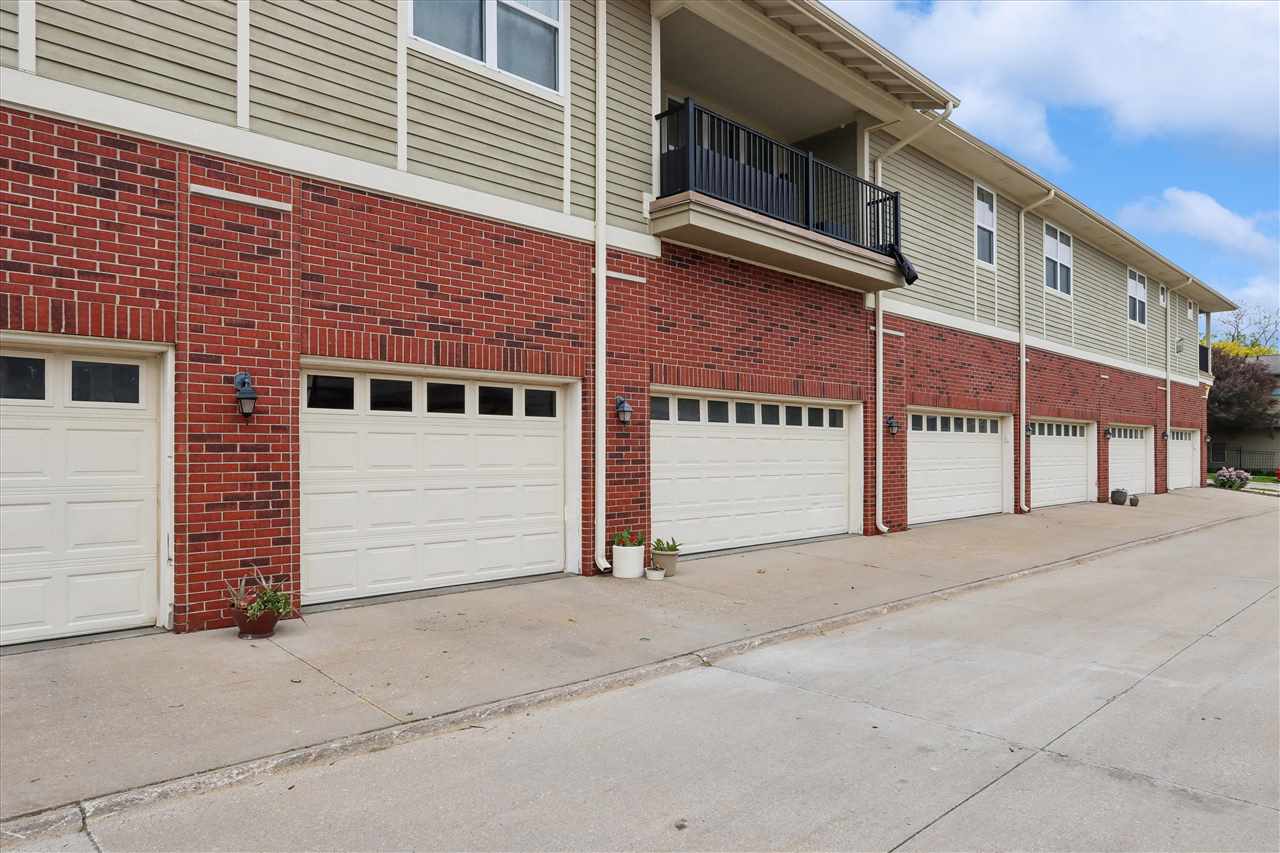 1145 Foster Rd