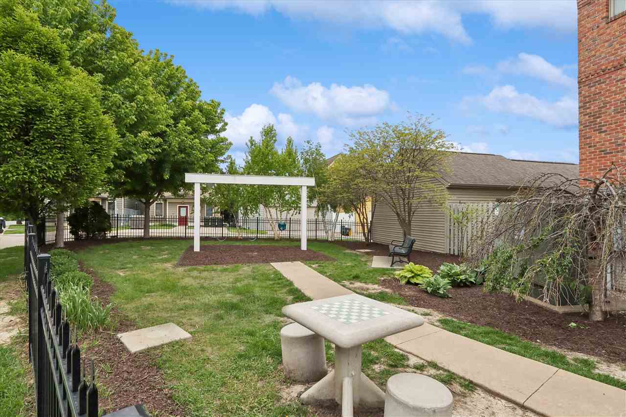 1145 Foster Rd