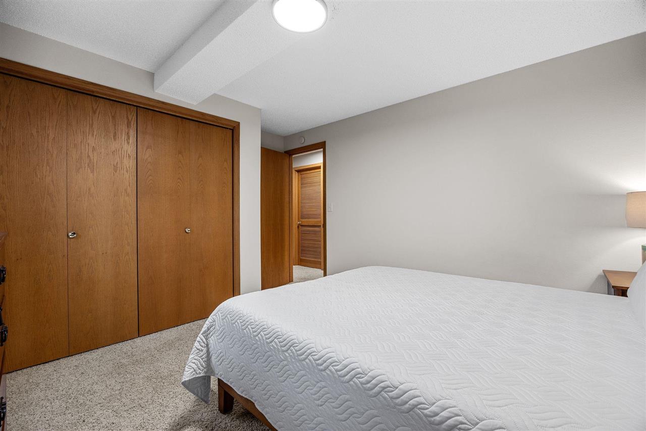 541 Amhurst