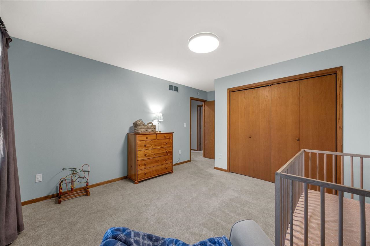 541 Amhurst