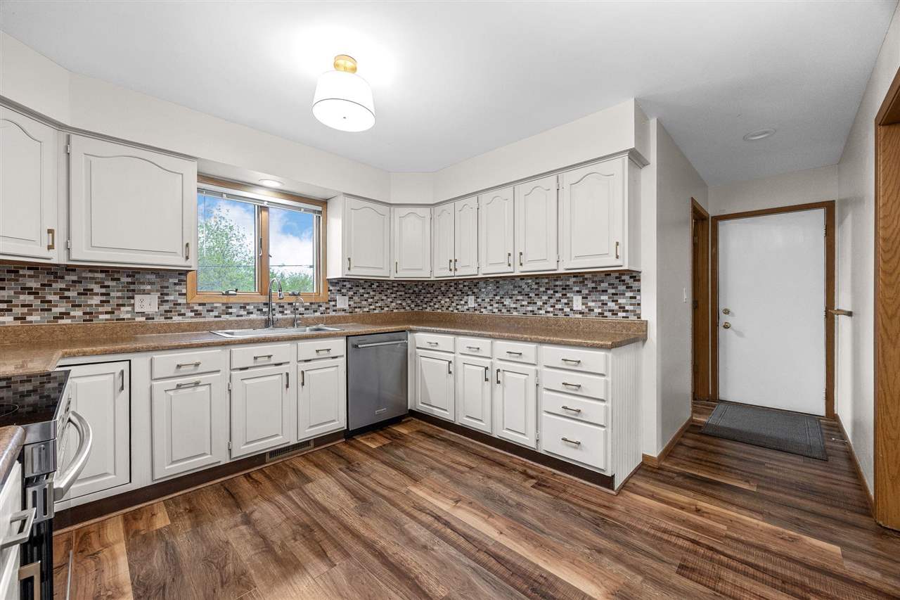 541 Amhurst