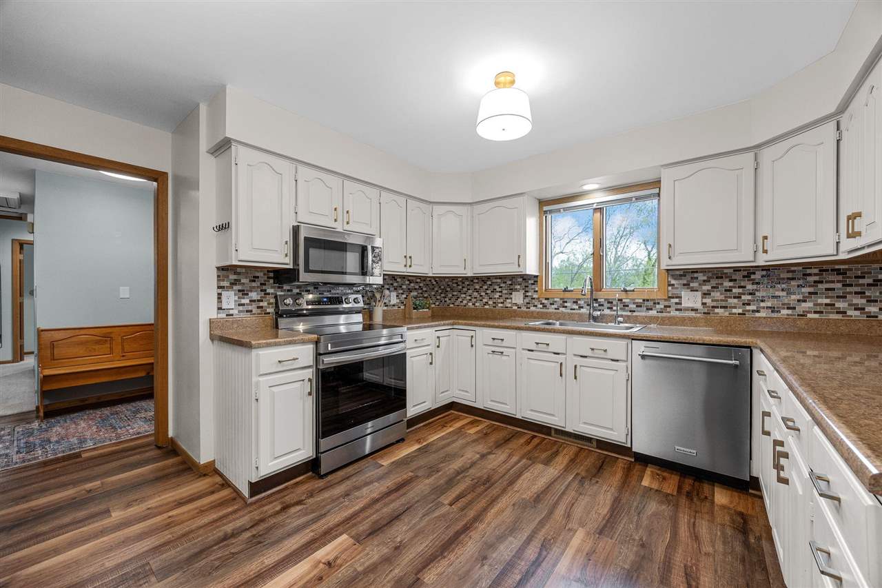 541 Amhurst
