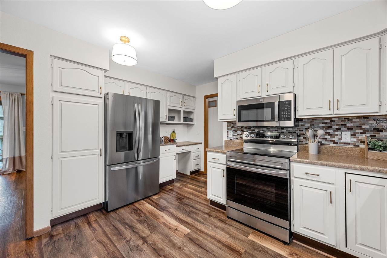 541 Amhurst
